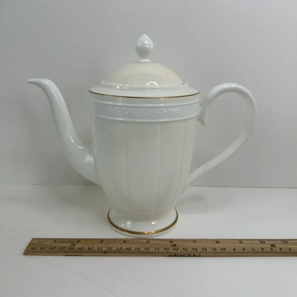 Villeroy & Boch Germany IVOIRE Chateau Collection 4 Cup Coffee Pot Lid NWT